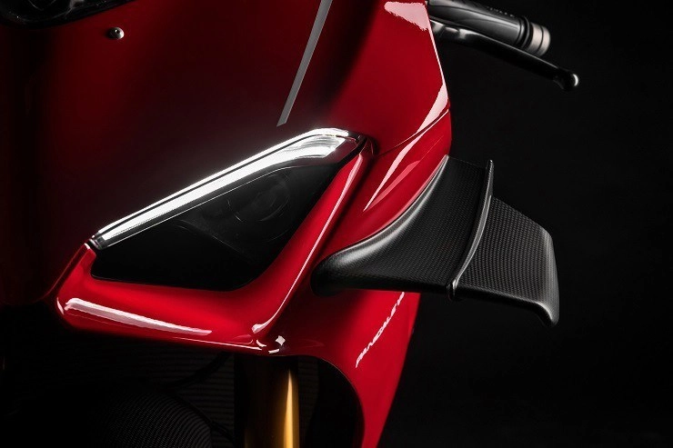 Ducati superleggera v4 được tiết lộ chi tiết thông số kỹ thuật với giá 23 tỷ vnd - 1