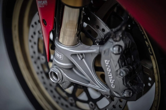 Ducati supersport s trong bản độ hiệu năng cao với dàn chân vạm vỡ - 7