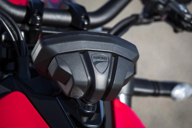 Ducati việt nam chính thức mở bán streertfighter v2 với mức giá cạnh tranh - 5