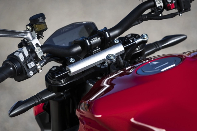 Ducati việt nam chính thức mở bán streertfighter v2 với mức giá cạnh tranh - 6