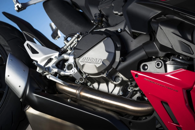 Ducati việt nam chính thức mở bán streertfighter v2 với mức giá cạnh tranh - 11