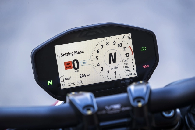 Ducati việt nam chính thức mở bán streertfighter v2 với mức giá cạnh tranh - 20