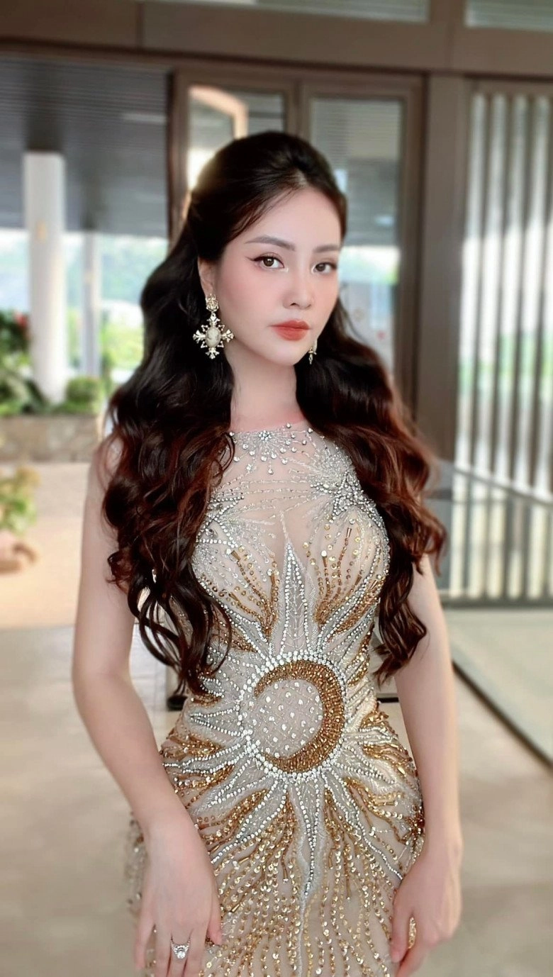Dụi mắt không nhận ra nhan sắc á hậu thụy vân trong hình ảnh mới - 1