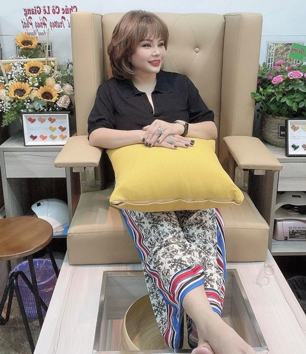Dung nhan người chị thân thiết của trấn thành trước khi trở thành nữ hoàng dao kéo - 10