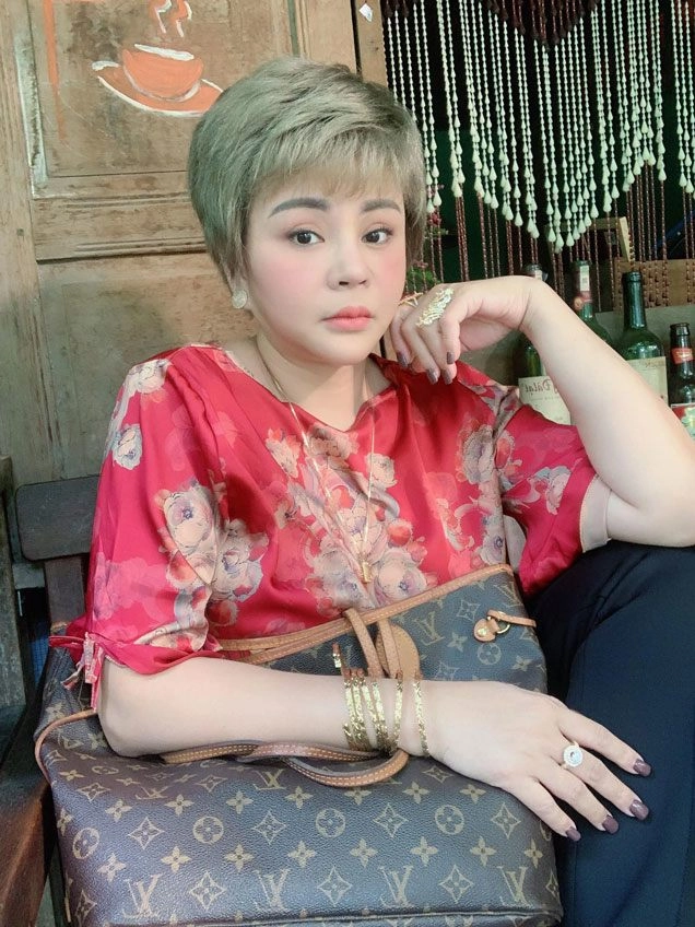 Dung nhan người chị thân thiết của trấn thành trước khi trở thành nữ hoàng dao kéo - 16