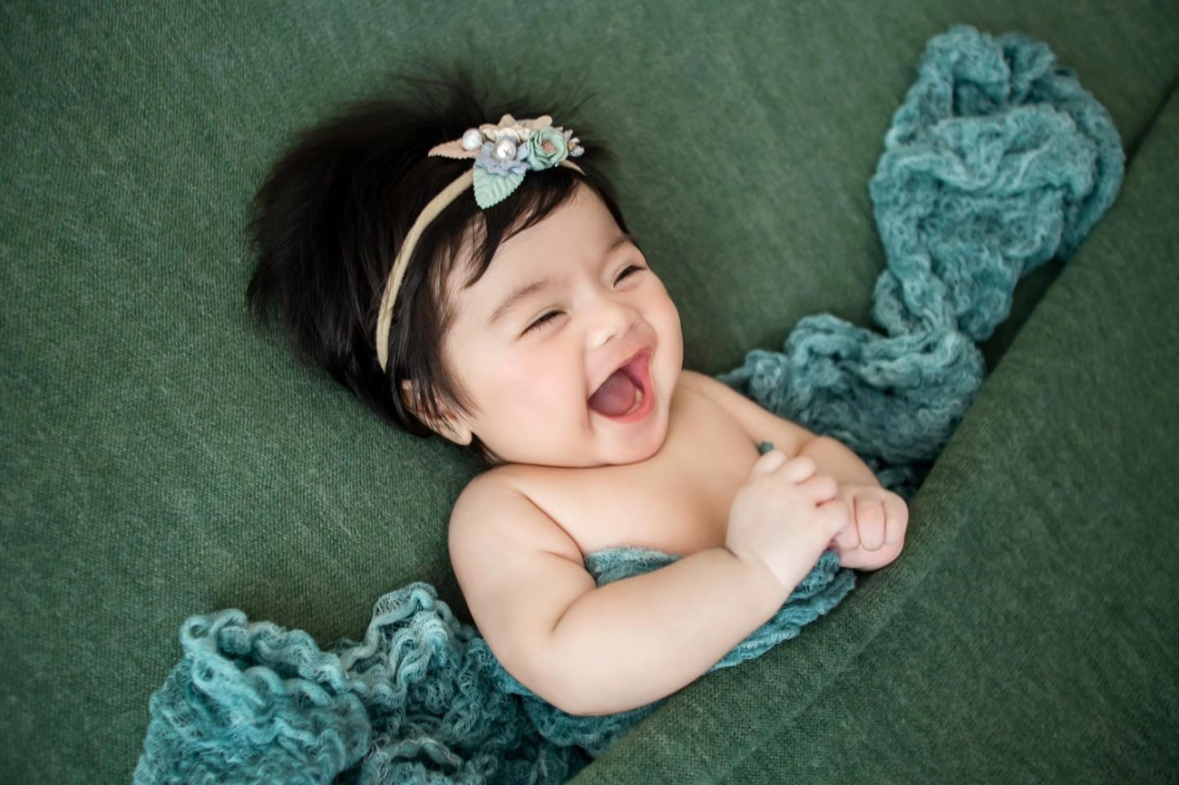 Được mẹ làm điệu lúc đang ngủ con gái vân trang khiến dân tình xuýt xoa vì quá đáng yêu - 11