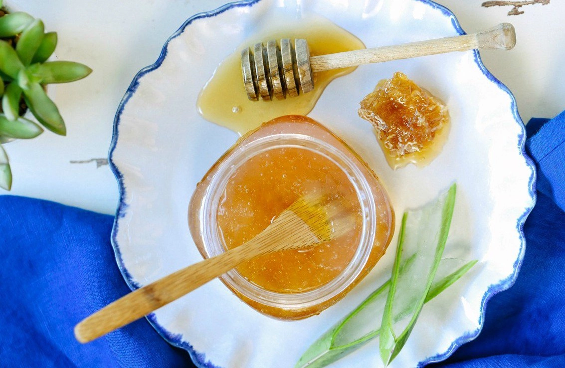 Dưỡng da căng bóng sáng hồng tự nhiên nhờ những cách làm đẹp từ nha đam siêu đơn giản - 3