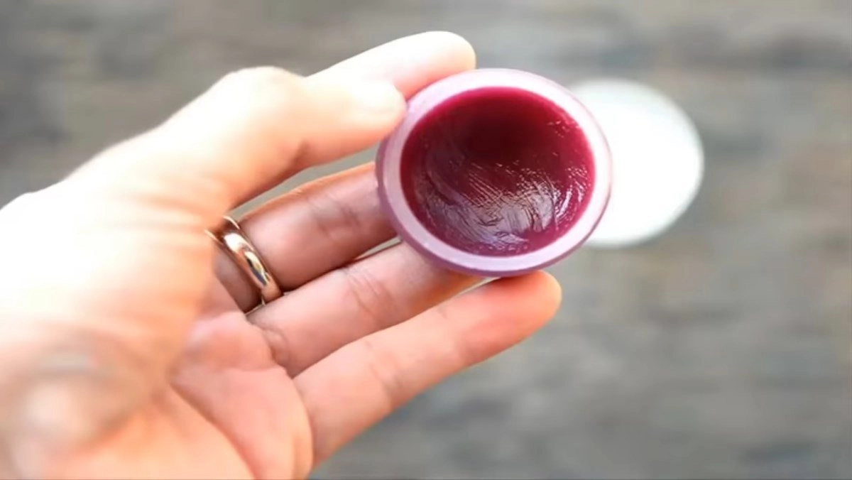 Dưỡng môi đơn giản chẳng tốn nhiều tiền với những cách làm son dưỡng từ nguyên liệu tự nhiên - 5