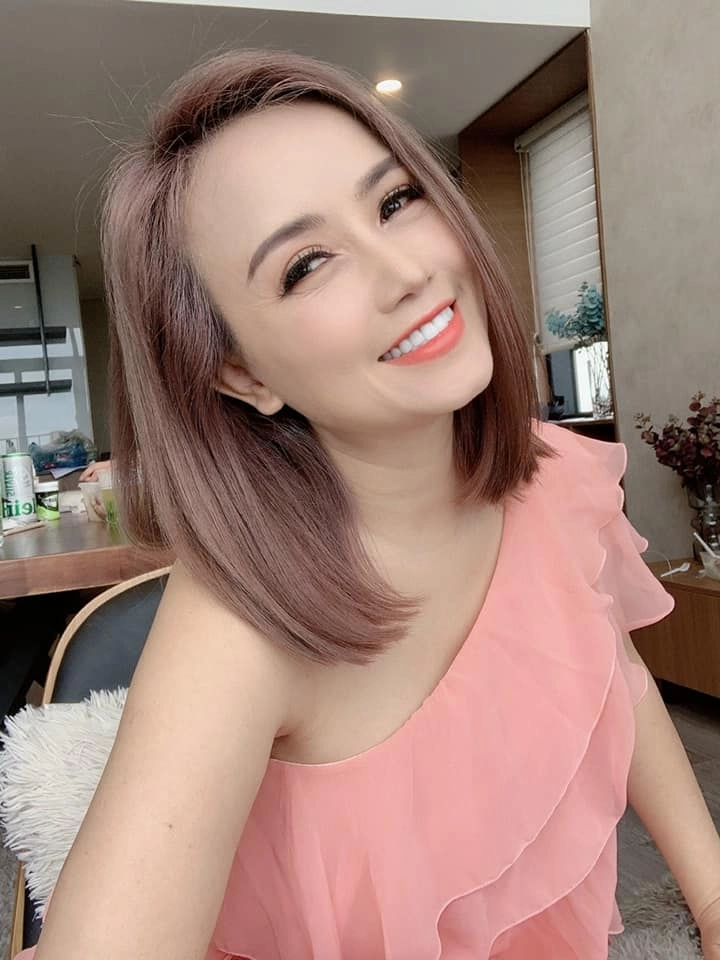 Dv hoàng yến đẹp lại sau khi bị chồng 4 làm gãy mũi tự hào 3 lần làm single mom - 1