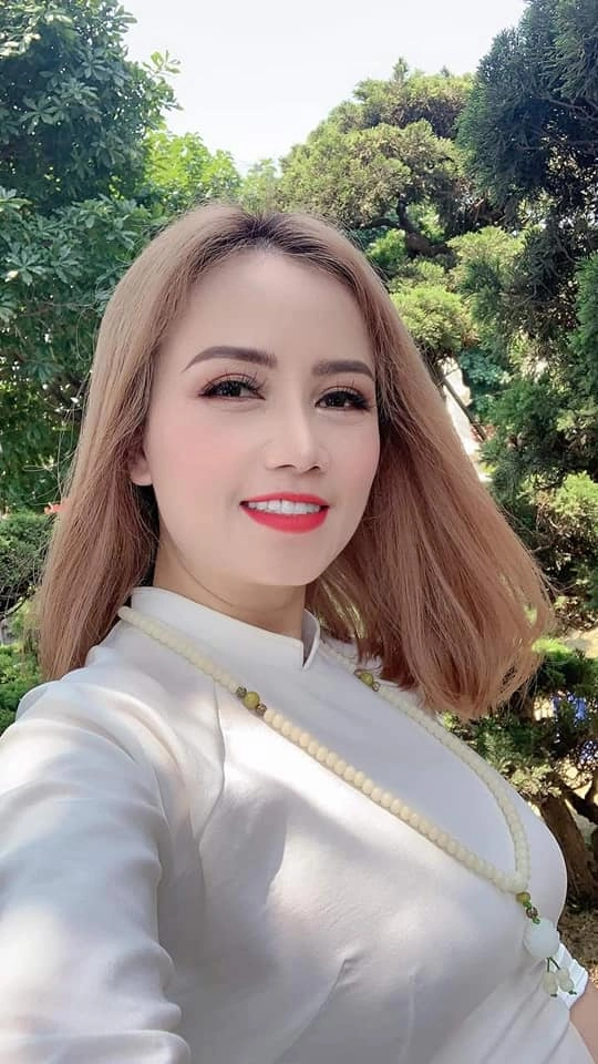 Dv hoàng yến đẹp lại sau khi bị chồng 4 làm gãy mũi tự hào 3 lần làm single mom - 2