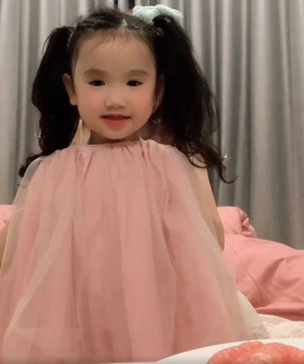 Dv hoàng yến đẹp lại sau khi bị chồng 4 làm gãy mũi tự hào 3 lần làm single mom - 7