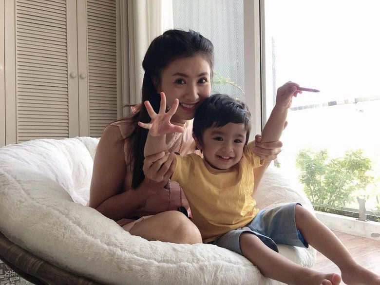 Dv nguyệt ánh lo lắng khi con tiếp xúc vớibảo mẫu là người ở quê quyết chăm con 90 - 1