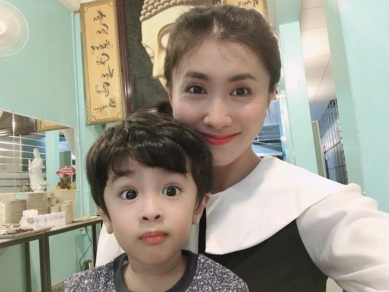 Dv nguyệt ánh lo lắng khi con tiếp xúc vớibảo mẫu là người ở quê quyết chăm con 90 - 2