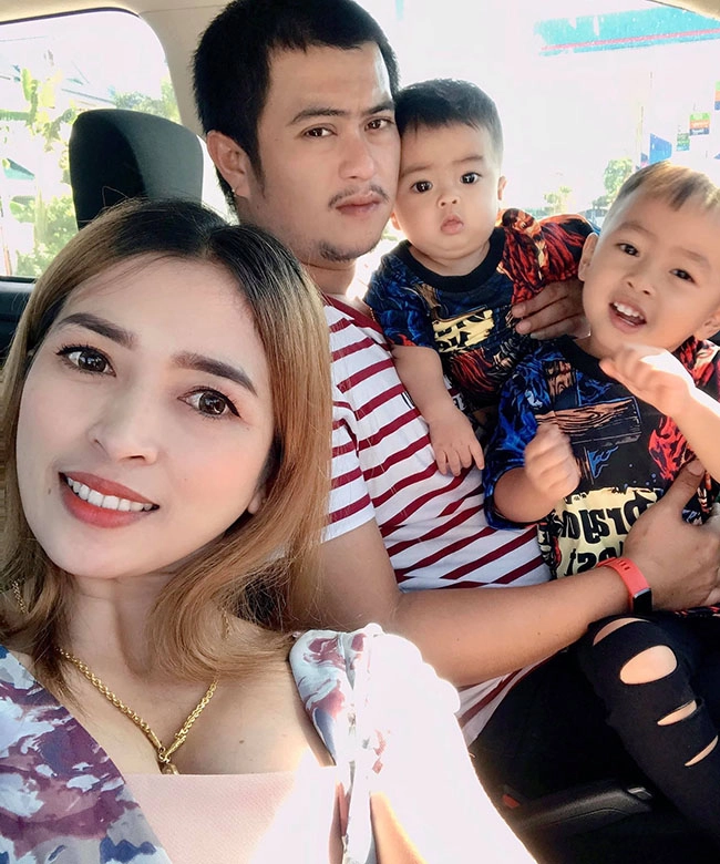 Em bé có đôi mắt búp bê sống thấy diện mạo mẹ bé ai cũng xuýt xoa di truyền - 4