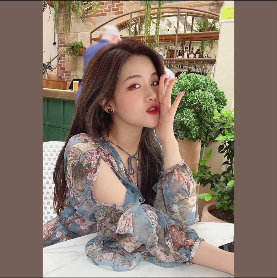 Em gái ông cao thắng khoe sắc ảnh mới sống mũi cao được khen xinh như lưu diệc phi - 12