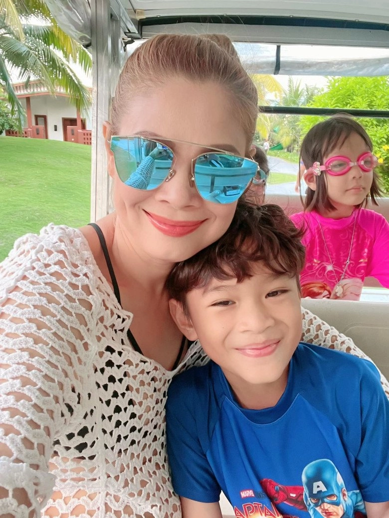 Em gái thanh thảo đưa con trai jacky minh trí thăm thú khắpviệt nam cậu bé được khen ngợi nhiều - 10