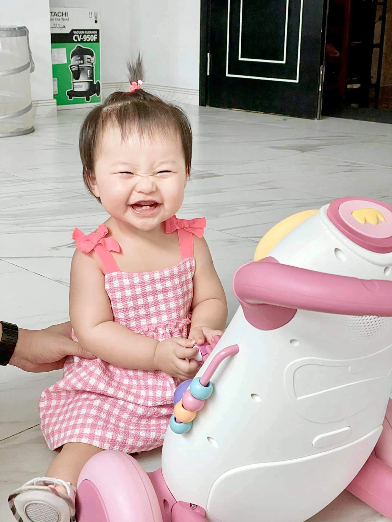 Em gái trấn thành khoe con càng lớn càng xinh hari won bình luận gây chú ý - 7