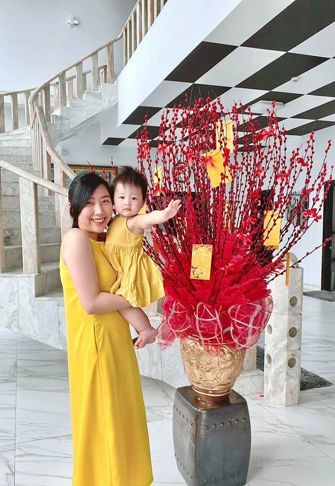 Em gái trấn thành khoe con càng lớn càng xinh hari won bình luận gây chú ý - 14