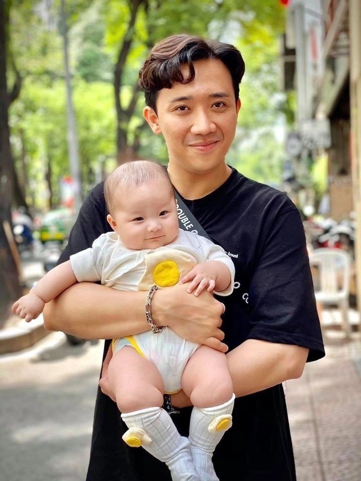 Em gái trấn thành khoe con càng lớn càng xinh hari won bình luận gây chú ý - 17