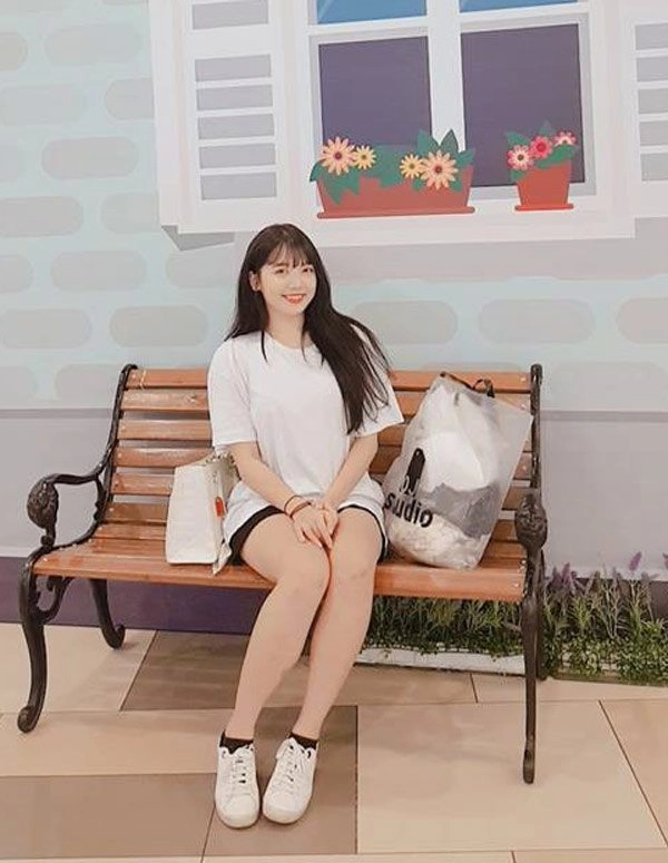 Em gái út của hari won ngày càng xinh đẹp vóc dáng quyến rũ đẫy đà hơn cả chị - 19