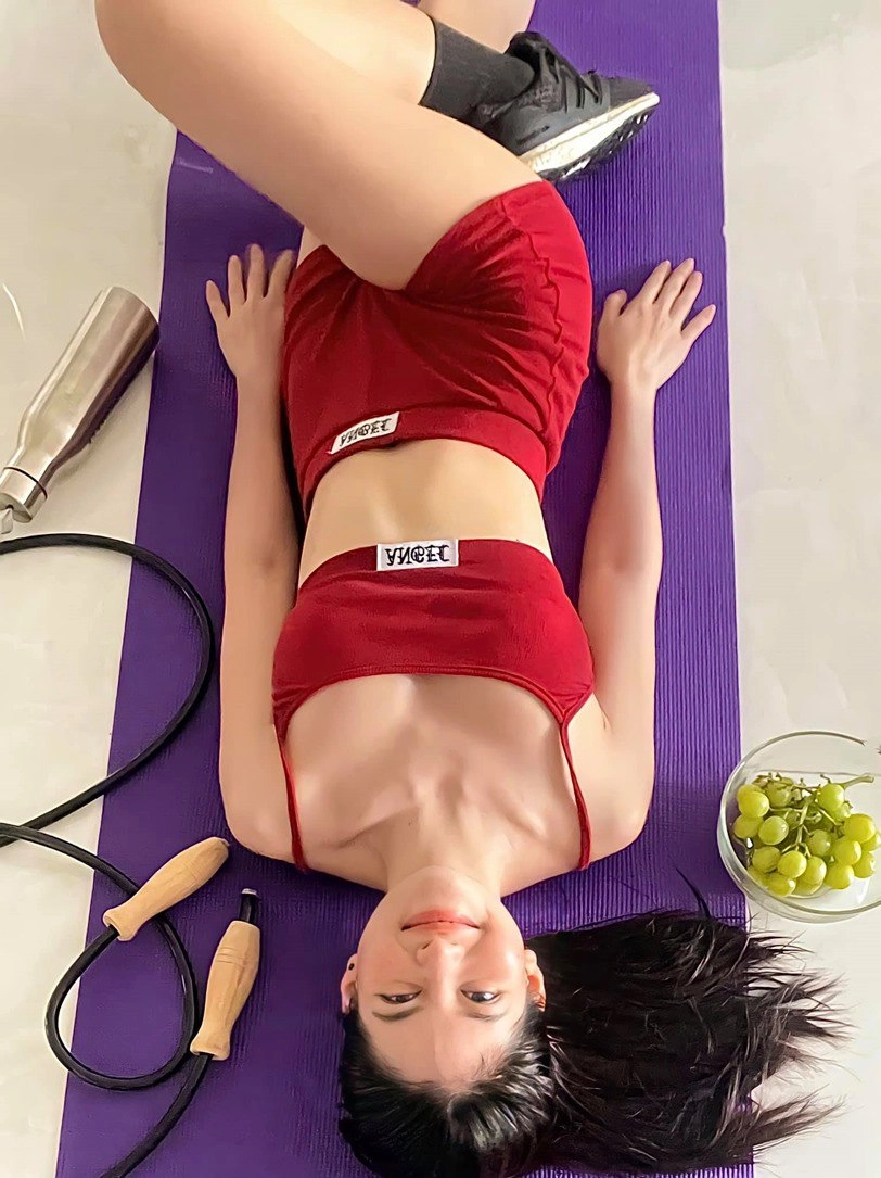 em gái xấu tính nhất màn ảnh diệnđồ tập được cả vbiz khen ngợi soi giá chỉ hơn 150k - 1