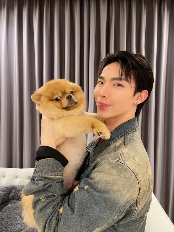 Em trai mưa của hoà minzy thành nam thần nhờ chỉnh nhẹ gương mặt - 2