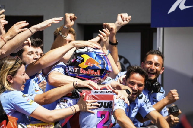 Enea bastianini giành chiến thắng thứ ba giật gân trong mùa giải motogp 2022 - 8