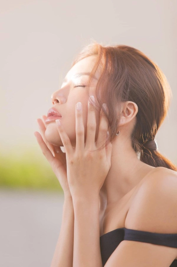 Fan hỏi chuyện tiêm botox khắp mặt nên nhìn không có nếp nhăn minh tú đáp trả hài hước - 8