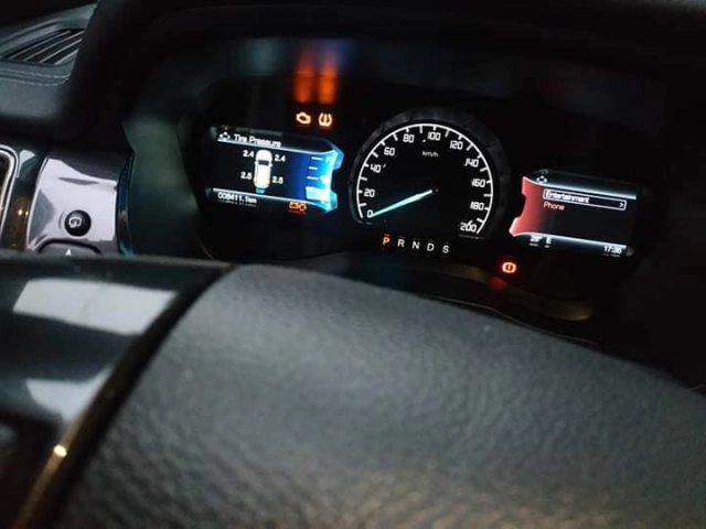 Ford everest 2019 lên cảm biến áp suất lốp hiển thị trên đồng hồ taplo - 3