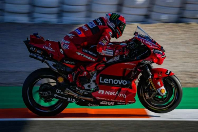 Francesco bagnaia chính thức trở thành nhà vô địch motogp thế giới 2022 - 5