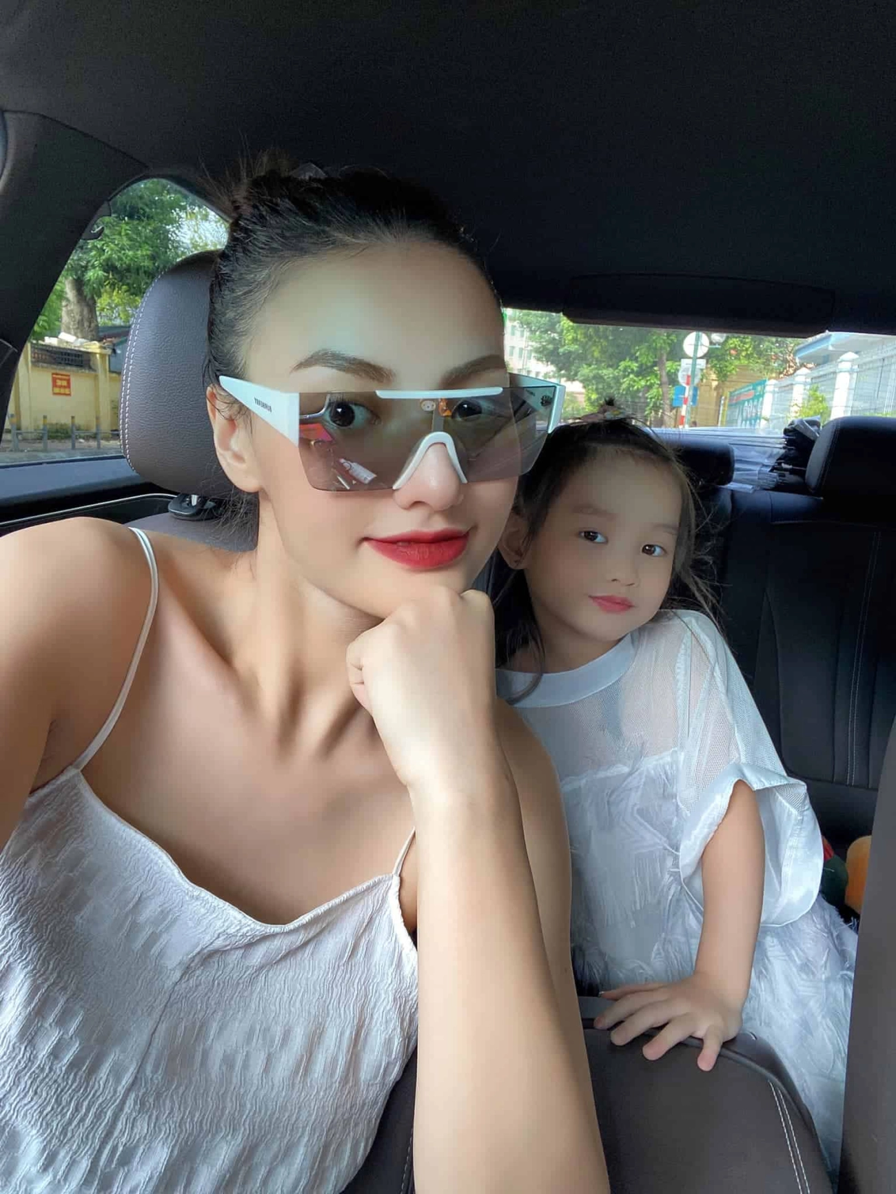 gái hư nổi loạn showbiz một thời làm mẹ đơn thân kín tiếng con gái xinh hệt mẹ - 13