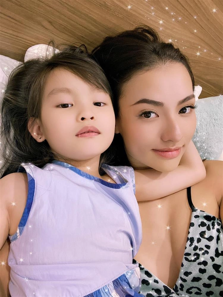 gái hư nổi loạn showbiz một thời làm mẹ đơn thân kín tiếng con gái xinh hệt mẹ - 15