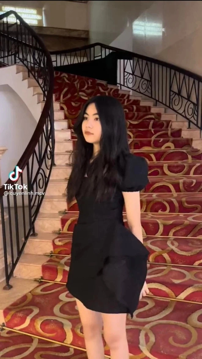 Gái lớn đẹp hệt mỹ nhân quyền linh khoe thêm gái út vừa xinh vừa sang ngang ngửa chị - 8