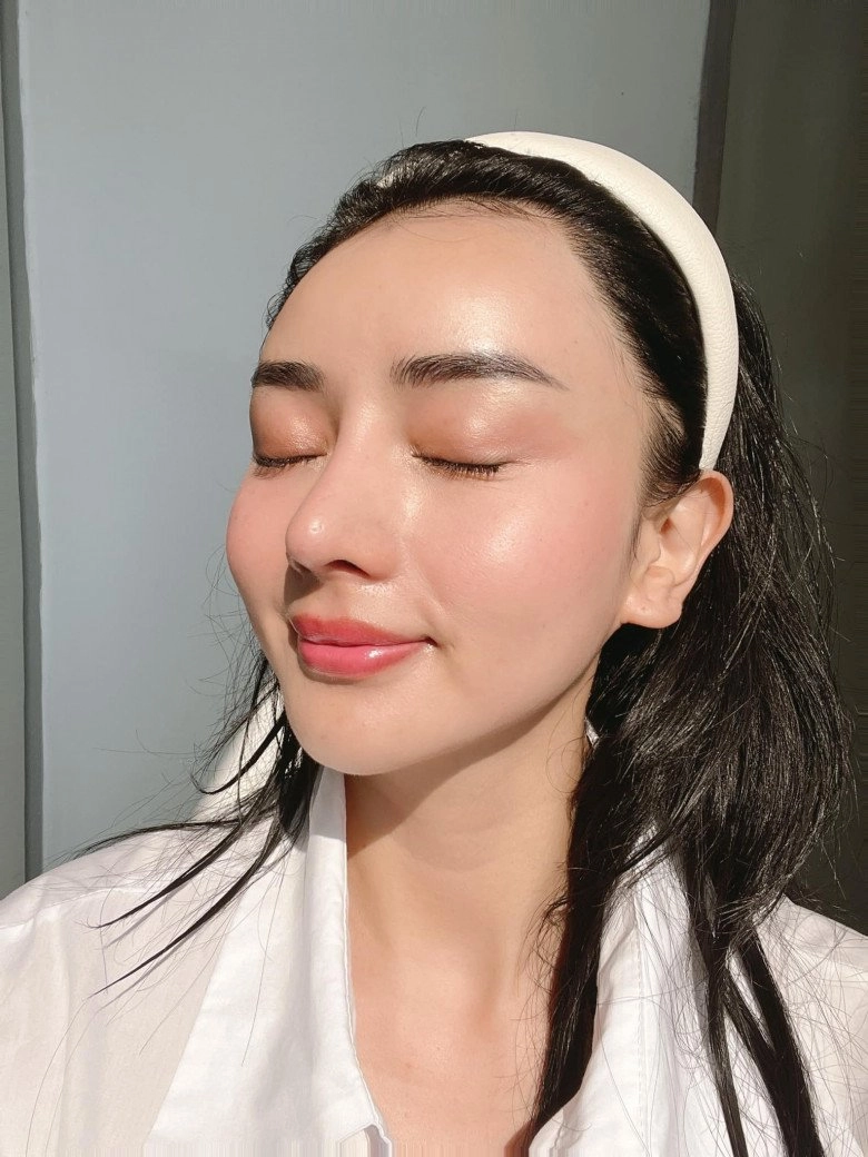 Gái miền tây lấy chồng tỷ phú mách nước trang điểm trong veo dùng son che khuyết điểm mắt - 2