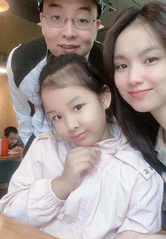 Gái quê nổi bật ở hhhv thế giới 2008 sau 13 năm lấy chồng tiến sĩ ở ẩn chăm con - 10