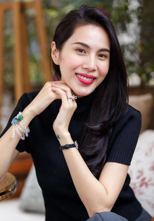 Gắn liền với thông tin dao kéo khắp mặt thuỷ tiên vẫn giữ im lặng bình thản - 6