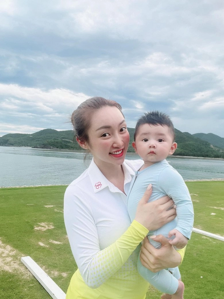 Gen chi bảo quá mạnh u50 có 2 con trai với 2 đời vợ nhóc tỳ nào cũng đúc khuôn bố - 10
