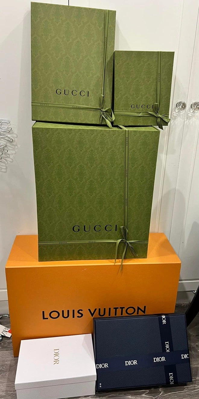Giáp tết lương thế thành chăm con giúp vợ liền được thưởng núi quà hàng hiệu - 6