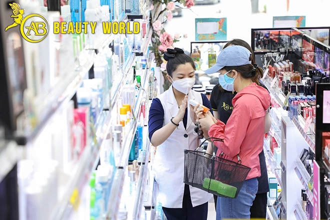 Giới trẻ háo hức săn sale mỹ phẩm ngày đầu năm mới tại ab beauty world nguyễn gia trí - 4