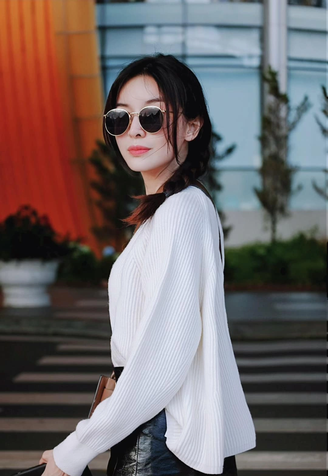 Giữa lúc tình cũ tin đồn cầu hôn cao thái hà body ốm nhom trang điểm sương sương vẫn xinh - 10