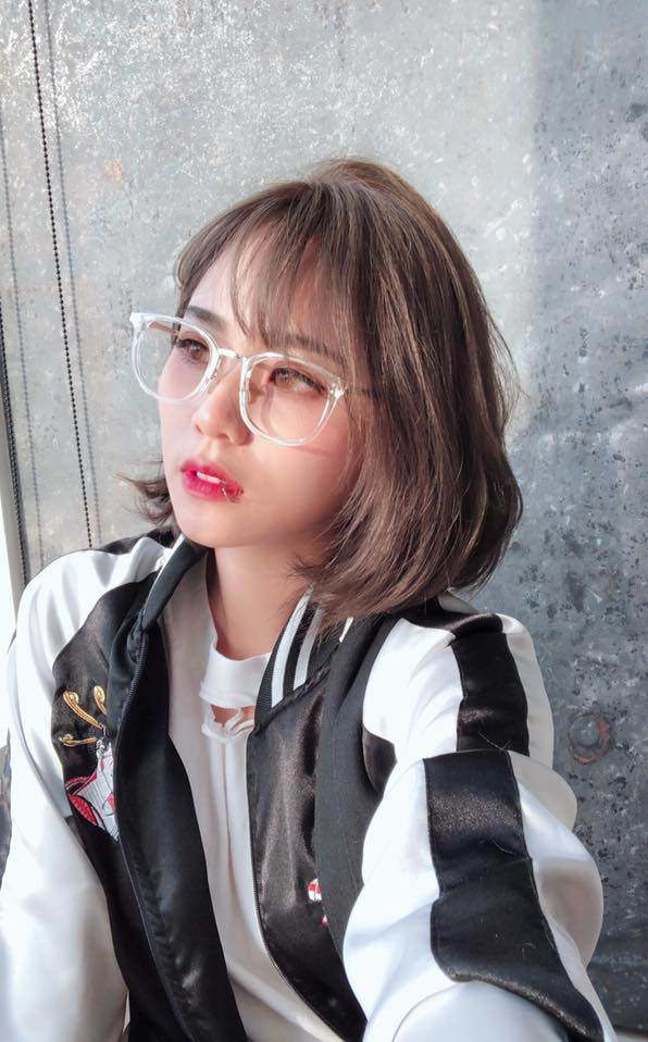 Gọi tên ngôi sao xỏ khuyên bạo nhất người 11 lỗ xỏ người chơi ngông xuyên ngay đầu ngực - 16