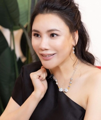 Gương mặt cứng đơ vì phẫu thuật thẩm mỹ không còn hồ quỳnh hương giờ xinh đẹp bội phần - 3