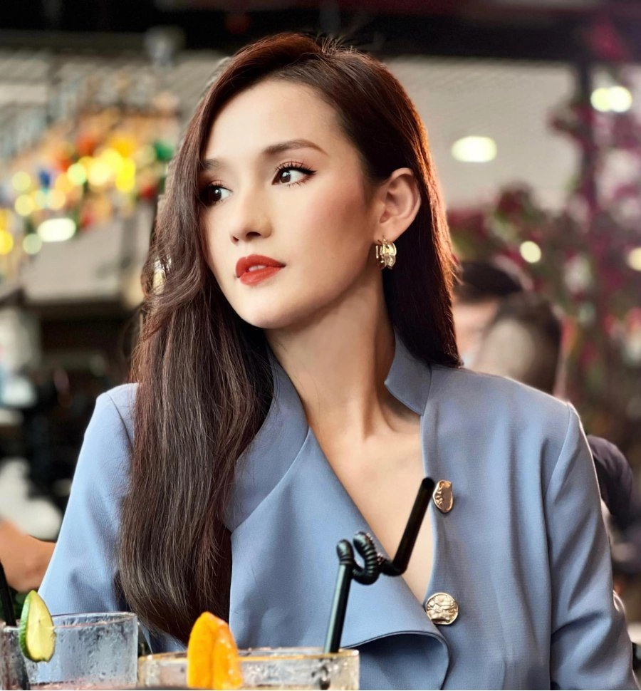Hà nội chớm 10 độ lã thanh huyền lại phô diễn thềm ngực fan nhận xét 1 chữ - 9