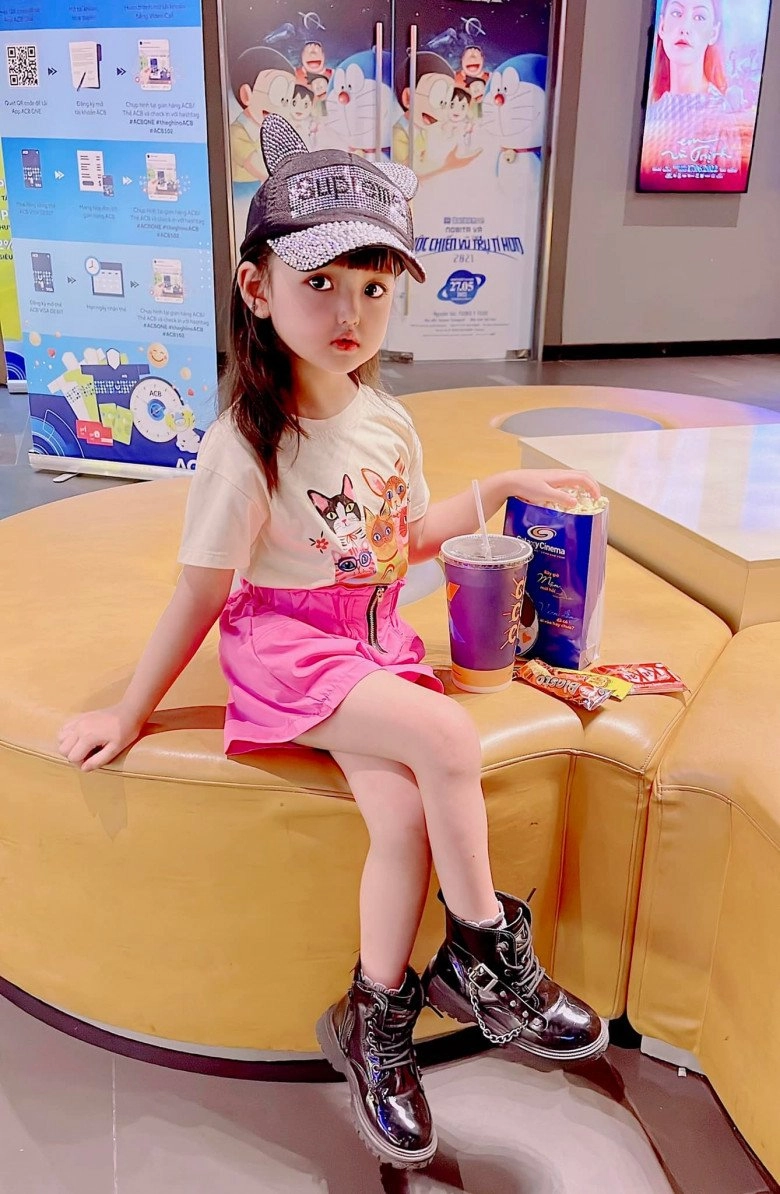 Hai bà cháu người tày khiến ai cũng xuýt xoa cháu xinh như búp bê bà u50 trẻ đẹp đời tư quá nổi bật - 4