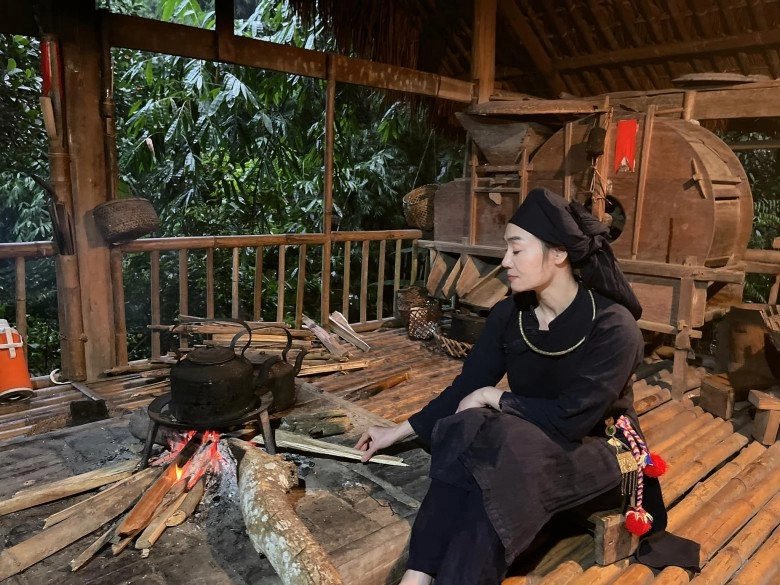 Hai bà cháu người tày khiến ai cũng xuýt xoa cháu xinh như búp bê bà u50 trẻ đẹp đời tư quá nổi bật - 9