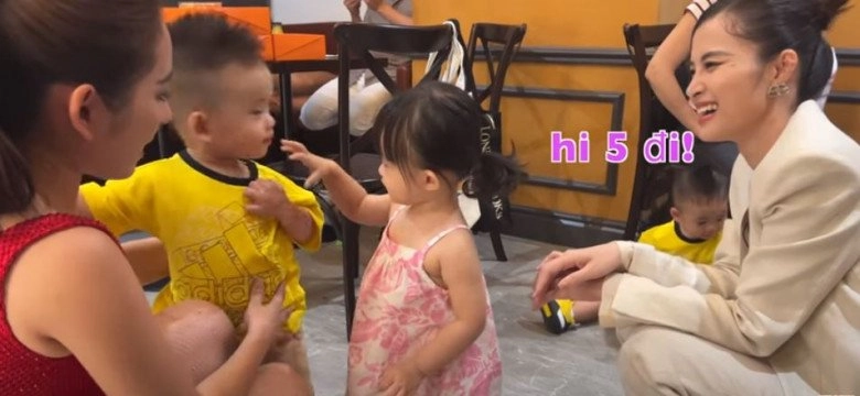 Hai gia đình vip nhất vbiz hội tụ con gái đông nhi bày tỏ tình cảm với con trai dương khắc linh - 1