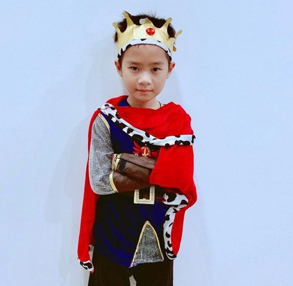 Halloween minh hà trang điểm cho con hết hộp mắt nước lý hải phải dùng than để hoạ mặt - 16