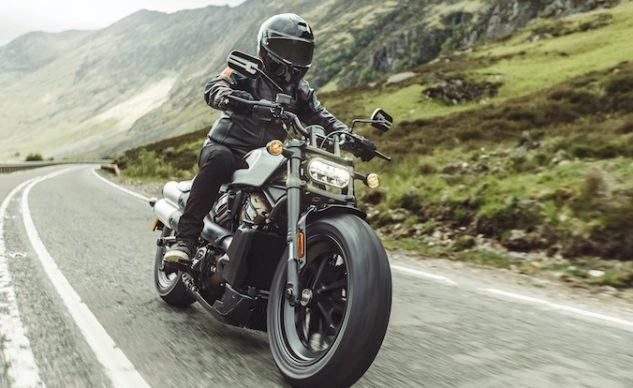 Harley-davidson sportster s 2021 trình làng với vóc dáng siêu ngầu - 1