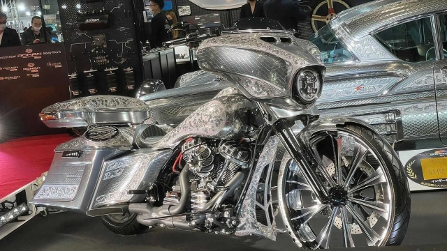 Harley-davidson street glide độ toàn thân bằng kim loại chạm khắc tinh tế - 1