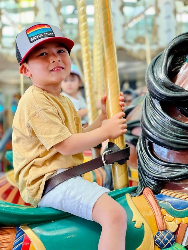 Hậu ly hôn vợ cũ đan trường thoải mái nhắc đến chồng khoe 3 chuyện vui của con trai - 3